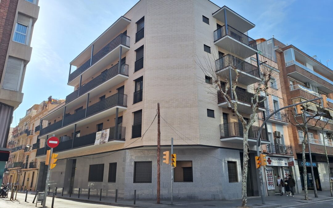 13 viviendas, 13 plazas de aparcamiento y 13 trasteros en L’Hospitalet de Llobregat